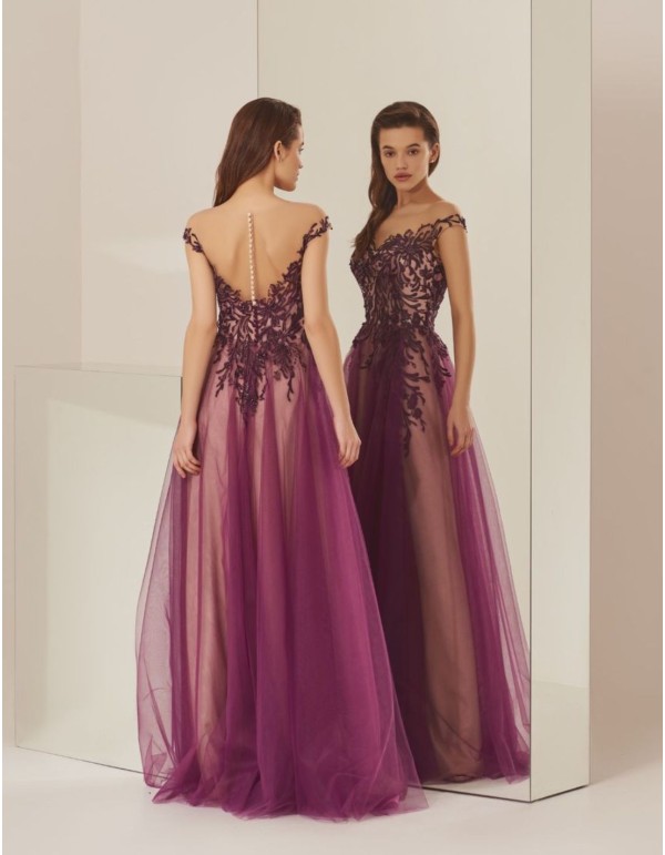 Robe longue de fête aubergine avec couches de tulle 2