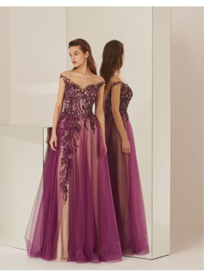 Robe longue de fête aubergine avec couches de tulle