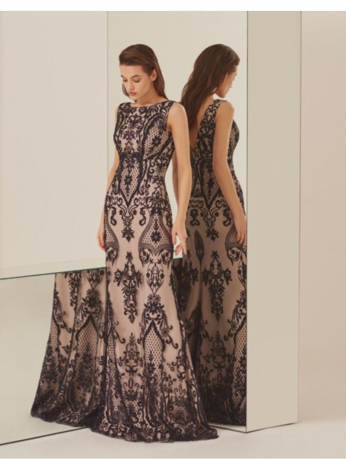 Long party dress with black lace print