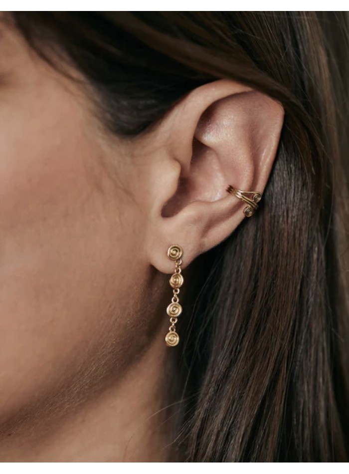 Long golden earrings with shells