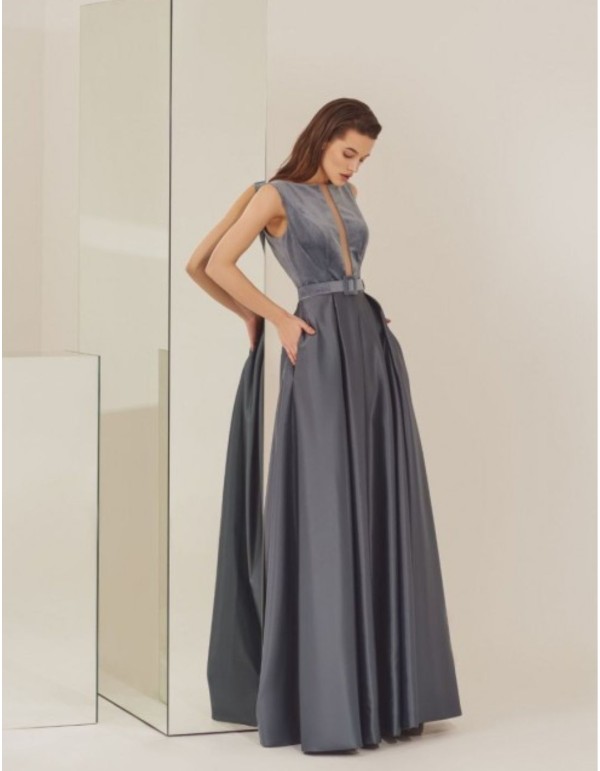 Long combined sleeveless party dress