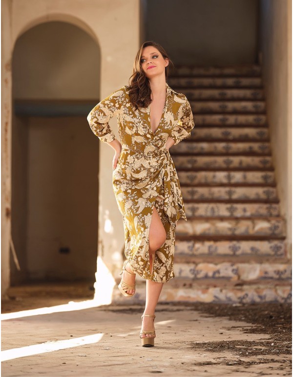 Printed midi party dress with french sleeves.