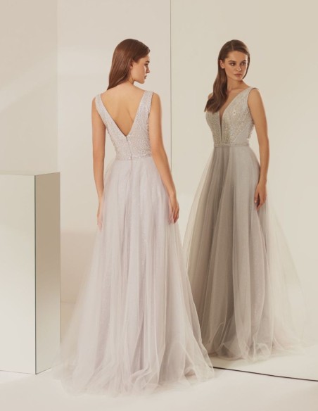 Robe de soirée argentée avec corsage en strass