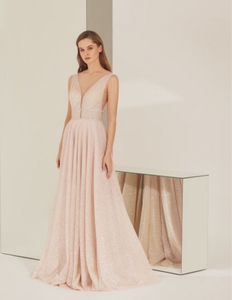 Robe longue de fête avec encolure et jupe scintillantes