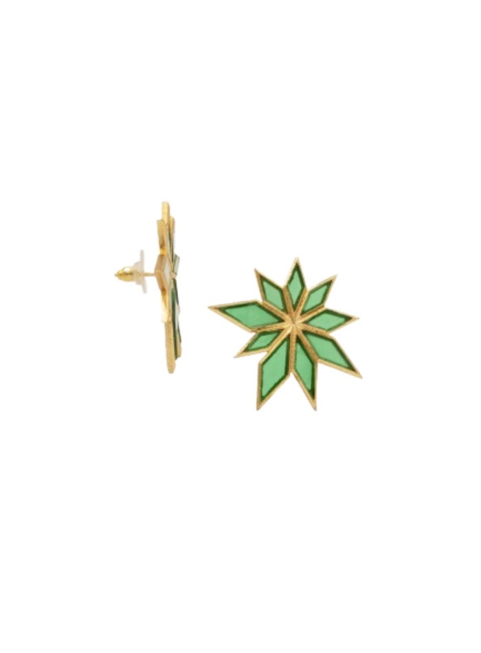 Green party earrings with a star shape.