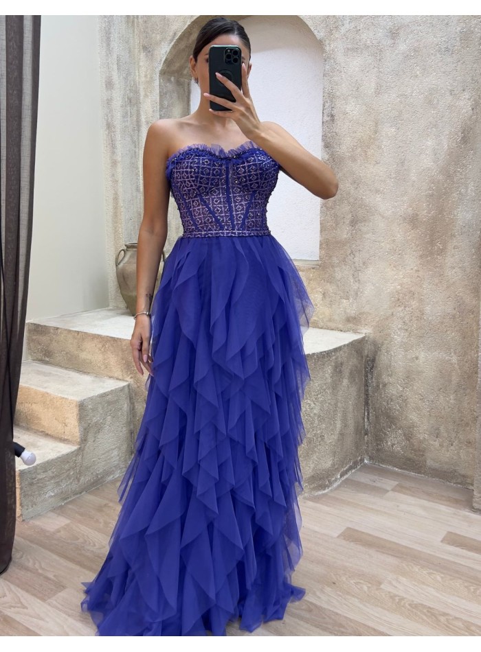 Vestido de fiesta con corsé de pedrería y falda...