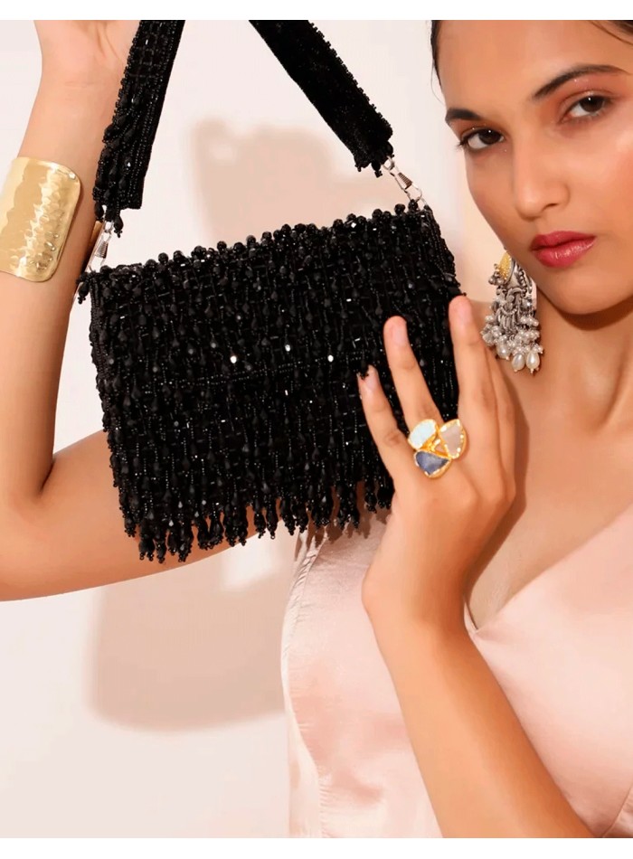 Bolso de fiesta de pedrería negra con cristales y cuentas