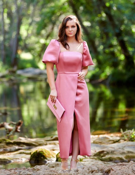 Vestido de fiesta midi satinado con abertura Vestido de fiesta midi satinado con abertura