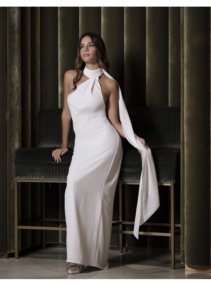 Long party dress with halter neckline and layered back