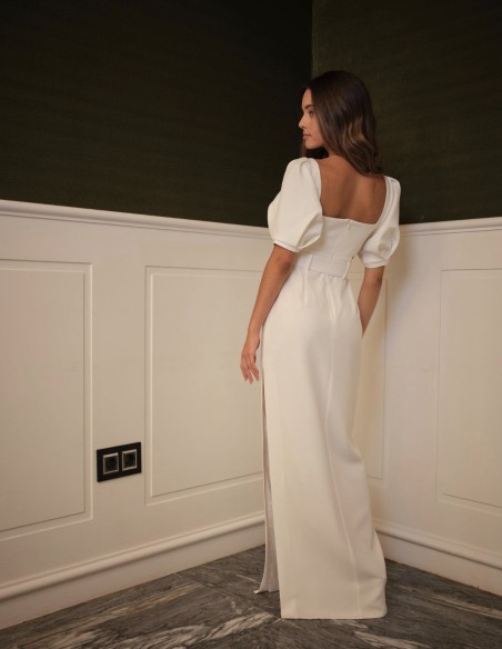 Robe longue blanche à manches courtes bouffantes