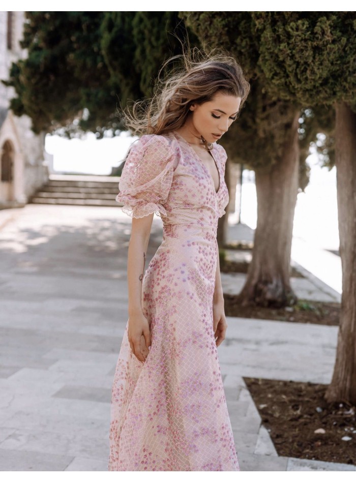 Midi dress powder pink embroidered with flowers in tulle
