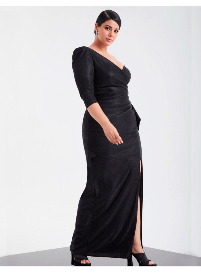Robe longue de fête avec encolure asymétrique...