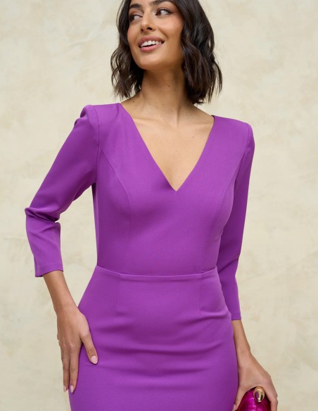 Vestido midi de fiesta con espalda descubierta y escote en V color berenjena