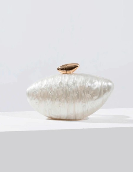 Bolso de fiesta nacarado con cierre metálico dorado blanco Bolso de fiesta nacarado con cierre metálico dorado blanco