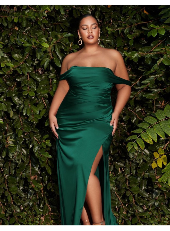 Robe longue en satin avec encolure bandeau et corsage drapé