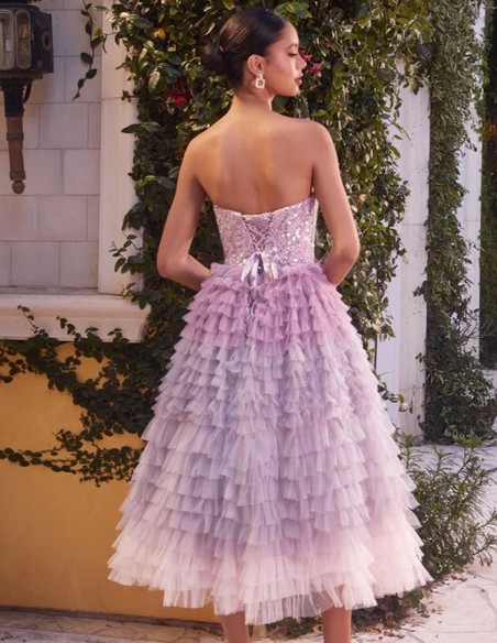 Vestido de fiesta midi con corpiño de pedrería y falda con volantes de tul rosa Vestido de fiesta midi con corpiño de pedrería y falda con volantes de tul rosa