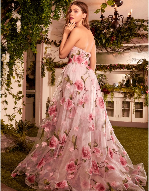 Robe de bal en organza floral sans bretelles avec fleurs 2