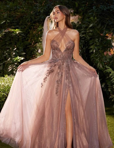 Vestido de fiesta largo con escote cruzado y bordados rosa Vestido de fiesta largo con escote cruzado y bordados rosa