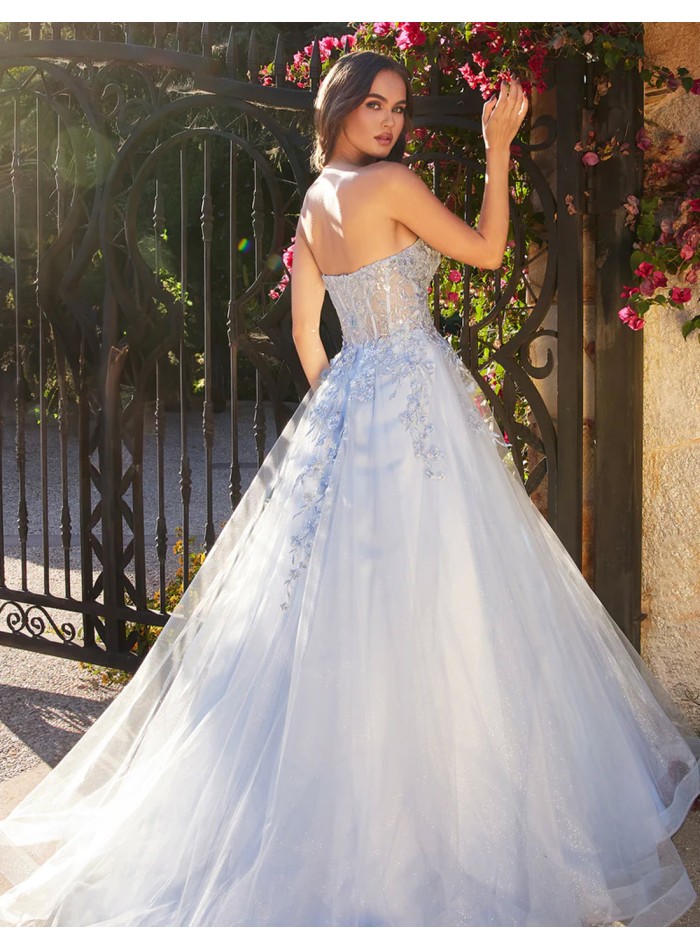 Vestido de fiesta largo con corpiño y bordados de encaje azul