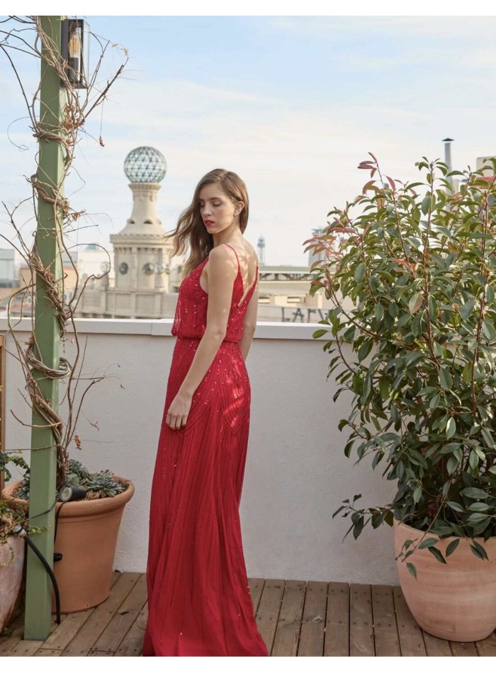 Robe de soirée longue avec strass et décolleté...