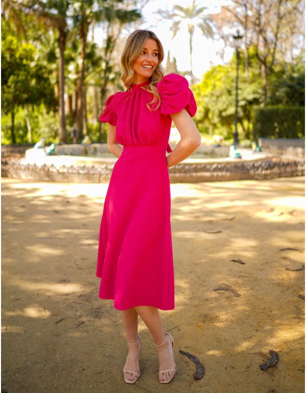 Robe courte avec manches courtes et liens dans le dos