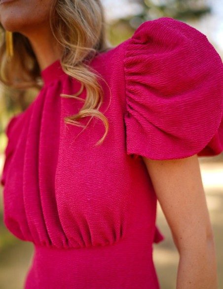 Robe courte avec manches courtes et liens dans le dos