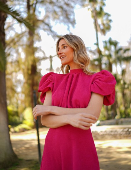 Robe courte avec manches courtes et liens dans le dos