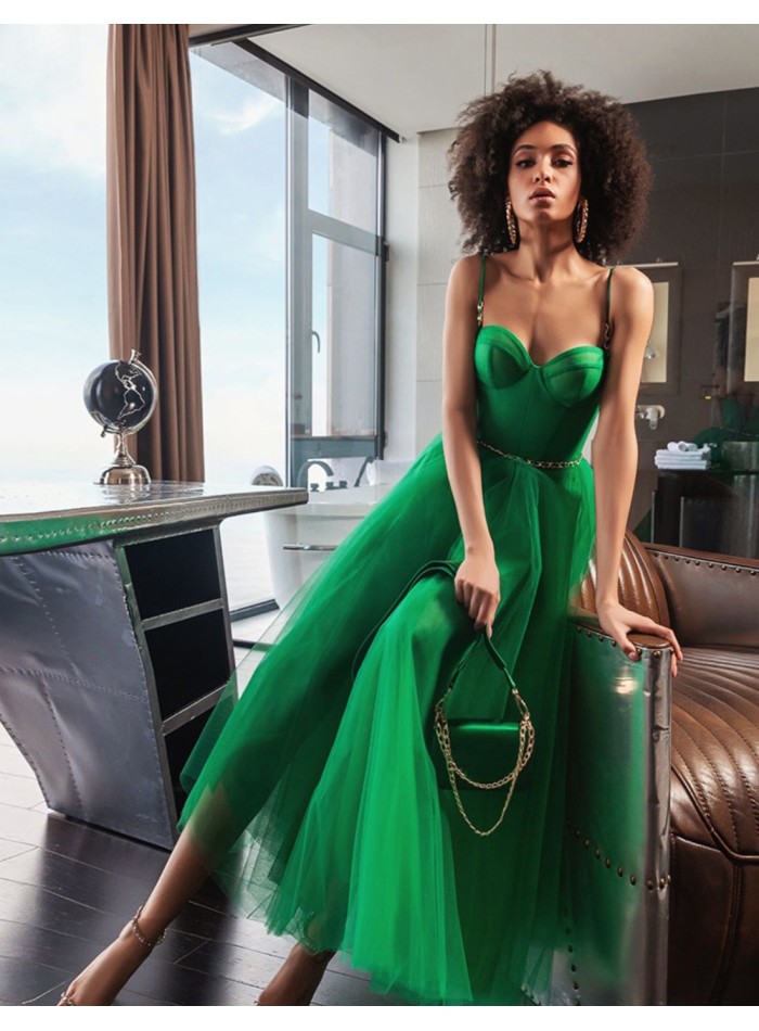 Robe de soirée midi verte avec corsage et jupe...