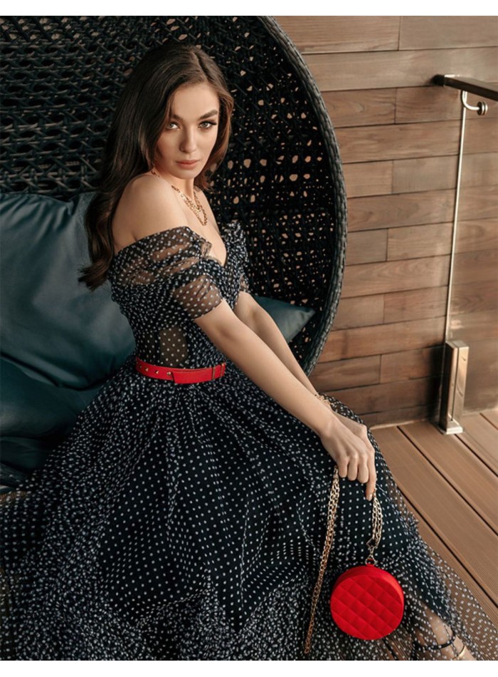 Vestido midi de fiesta negro en plumeti con...