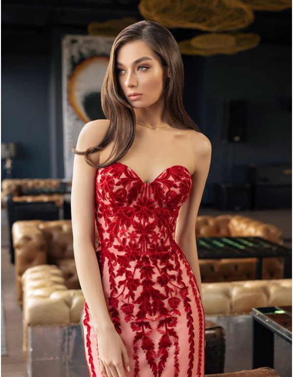 Midi dress with sweetheart neckline and floral flocking 2