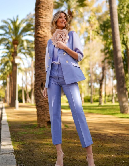 Chaleco de seda sin mangas con bolsillos forrados y botones