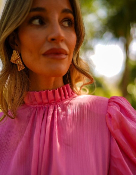 Vestido midi de fiesta plisado con manga corta abullonada