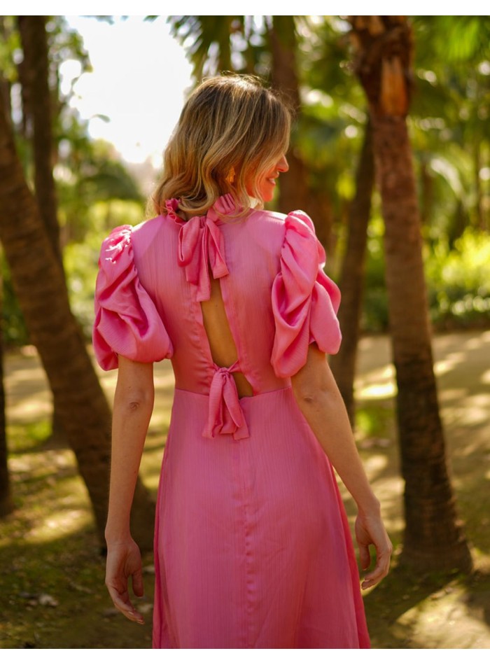 Vestido midi de fiesta plisado con manga corta...