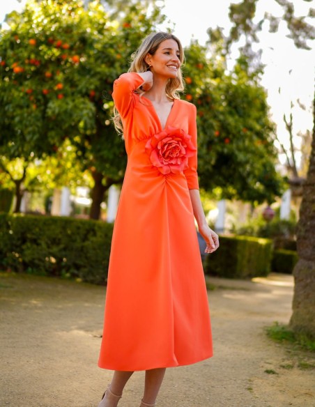 Vestido midi de fiesta con manga francesa y falda de vuelo