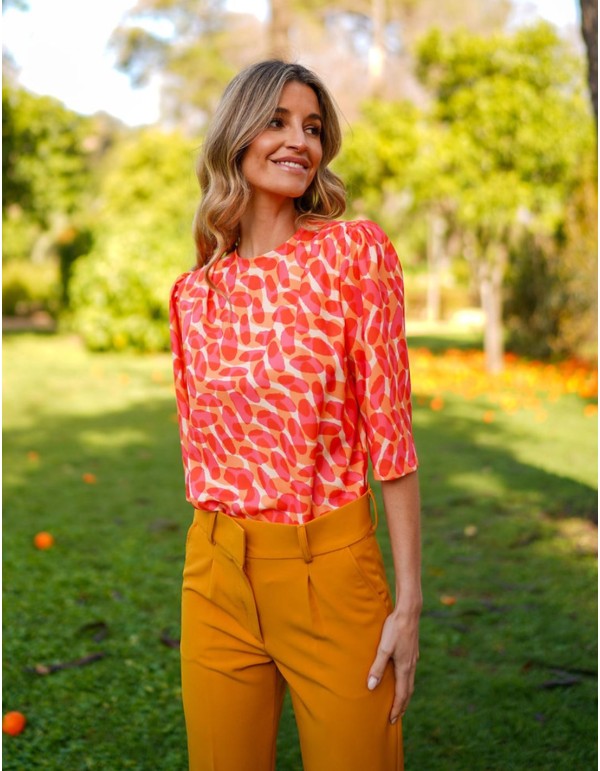 Blusa de fiesta con tejido estampado y manga francesa