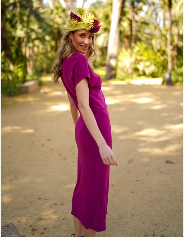 Robe de soirée midi aubergine avec fente latérale 2