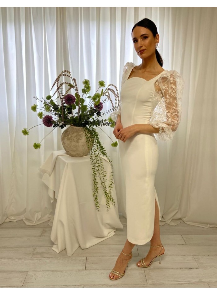 White midi dress with long sleeves in fantasy lace
