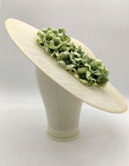 Pamela with sinamay base and multicolored sinamay flowers - PERFECT GUEST