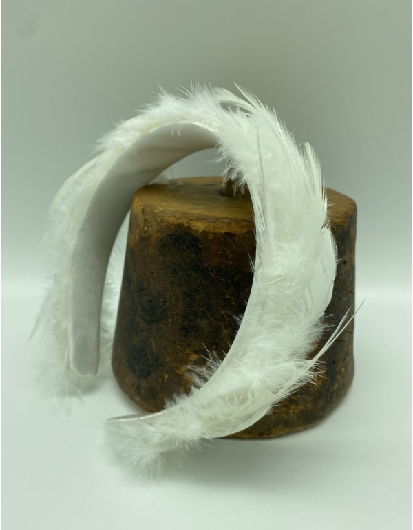 Bridal headband with white feathers 2