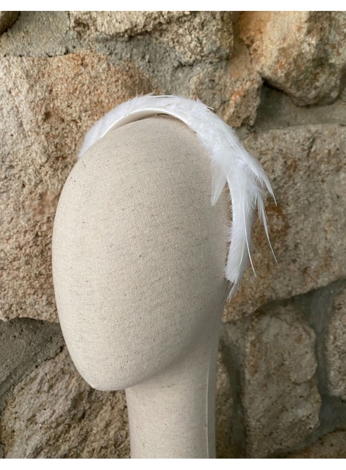 Bridal headband with white feathers