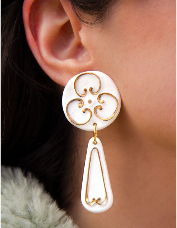 Long earrings in porcelain painted in gold 2