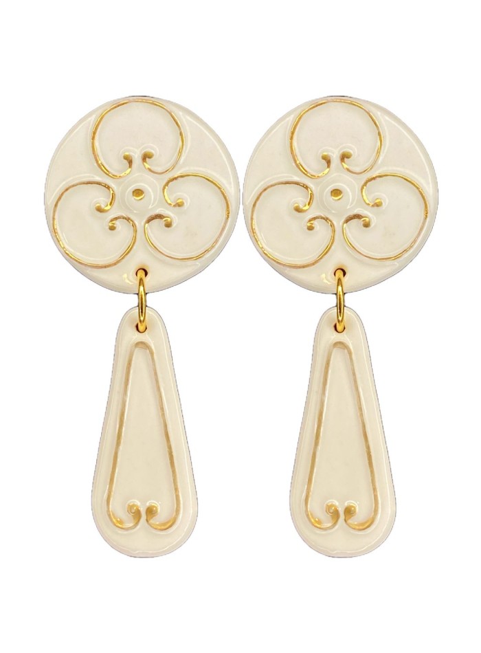 Long earrings in porcelain painted in gold