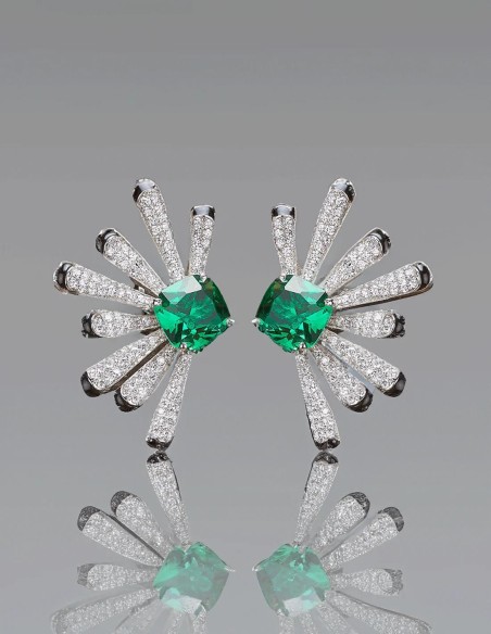 Boucle d'oreilles de fête en forme de demi-soleil avec zirconias