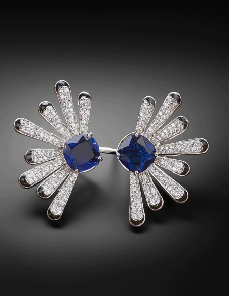 Pendientes de fiesta con forma de medio sol y circonitas