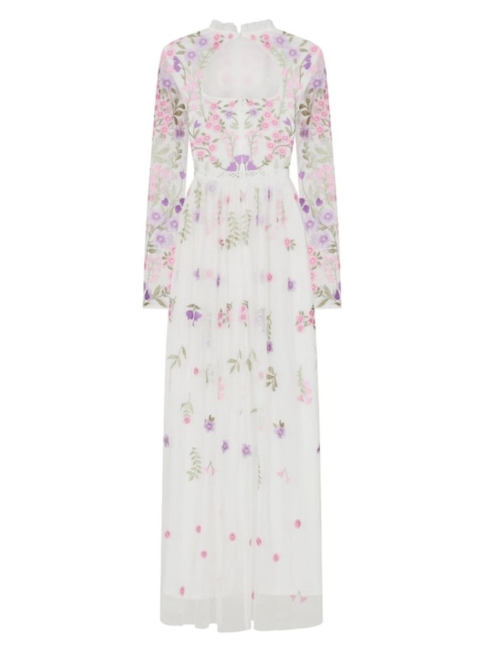 Robe longue blanche en tulle brodé de fleurs