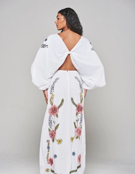 Vestido largo túnica bordado de flores con espalda anudada