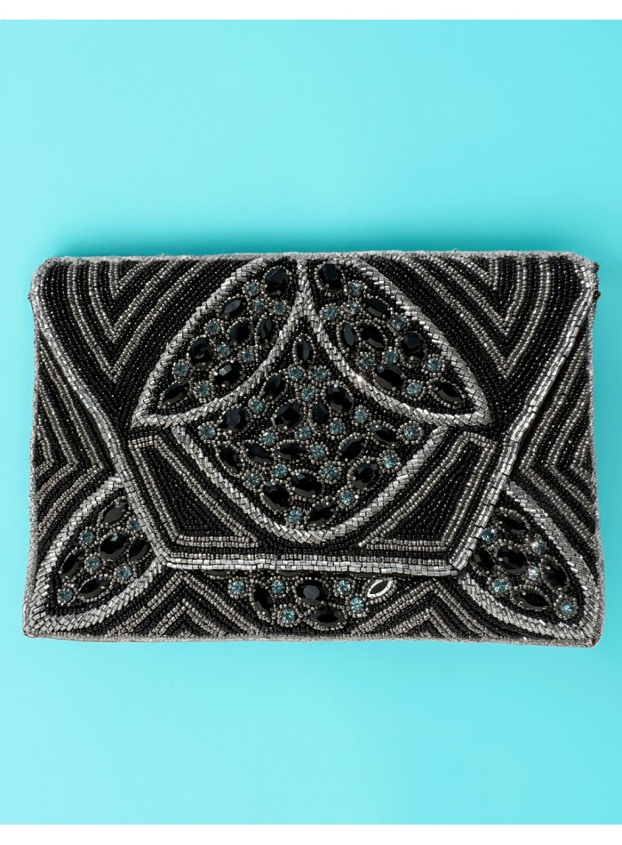 Cartera de mano de pedrería en tono negro con...