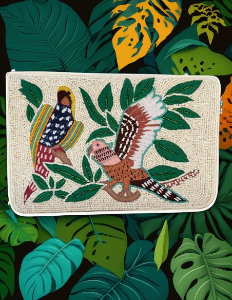 Cartera de mano con pájaros bordados a mano