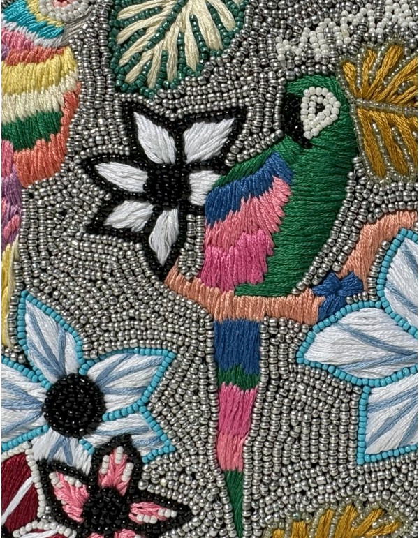 Cartera de mano flores y pájaros bordados 2