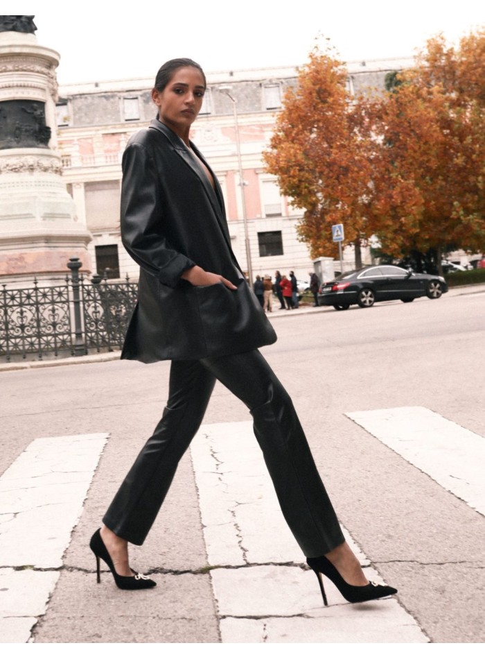 Zapatos de fiesta negro de ante con hebilla...